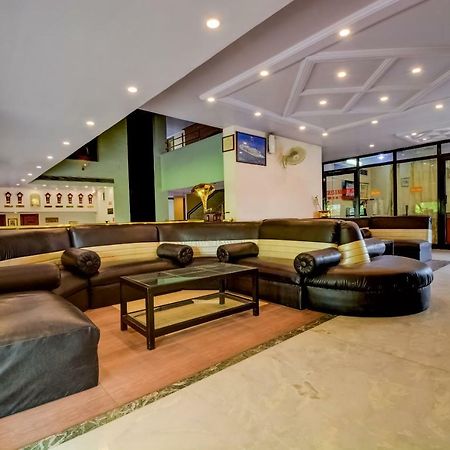 Oyo 18814 Hotel Maya International Jaipur Extérieur photo