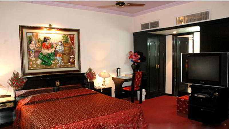 Oyo 18814 Hotel Maya International Jaipur Extérieur photo