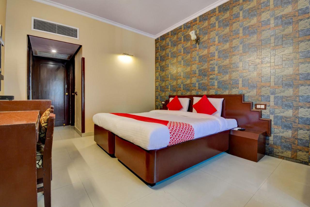 Oyo 18814 Hotel Maya International Jaipur Extérieur photo